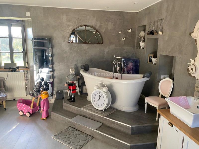 Maison - 330 m² - 10 pièces