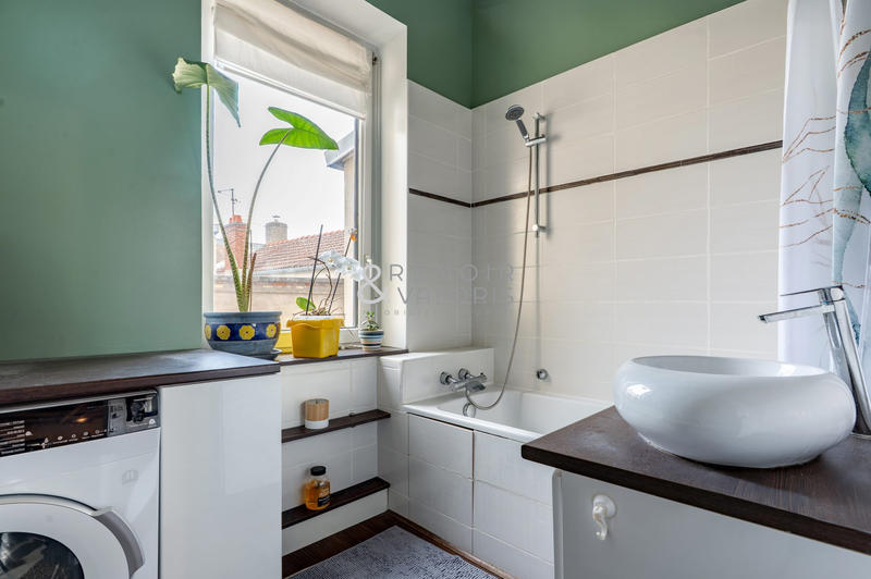 Appartement - 101 m² - 5 pièces