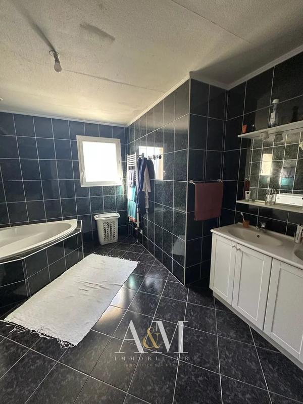 Maison - 150 m² - 6 pièces