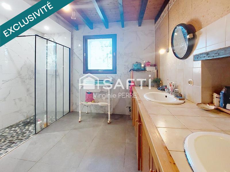 Maison - 200 m² - 7 pièces