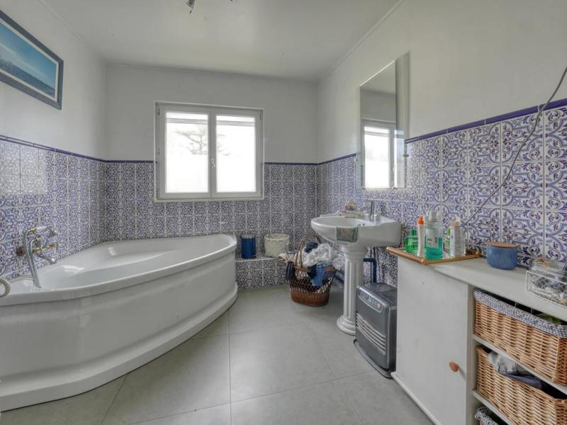 Maison - 170 m² - 6 pièces