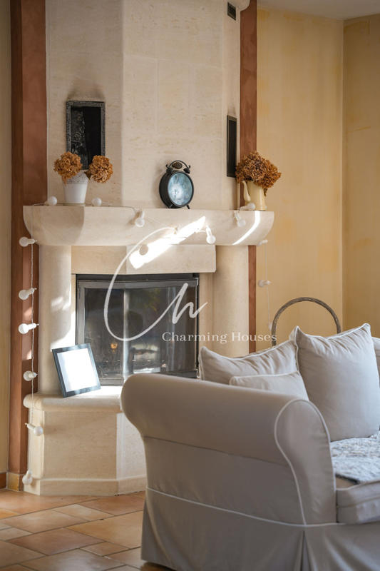 Maison - 230 m² - 7 pièces