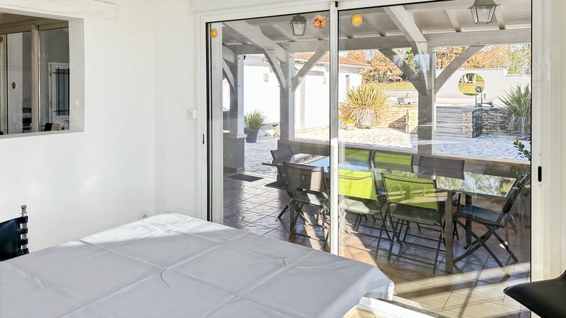 Maison - 205 m² - 6 pièces