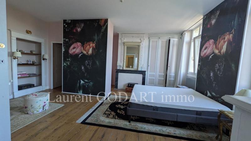 Maison - 426 m² - 14 pièces