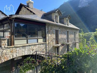 Immeuble - 380 m² - 16 pièces