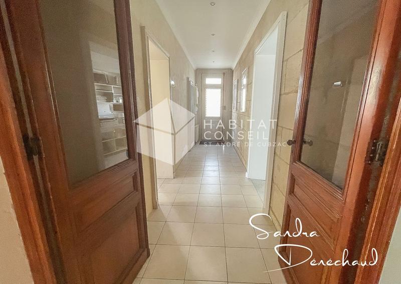 Immeuble - 254 m² - 9 pièces