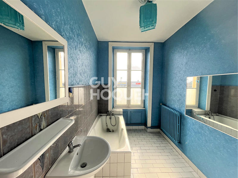 Maison - 152 m² - 6 pièces