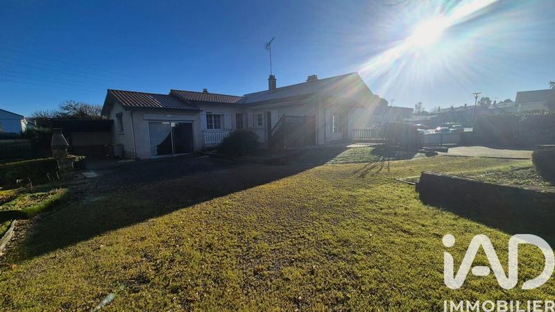 Maison - 99 m² - 5 pièces