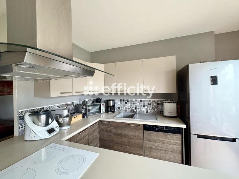 Appartement ancien - 90 m² - 4 pièces