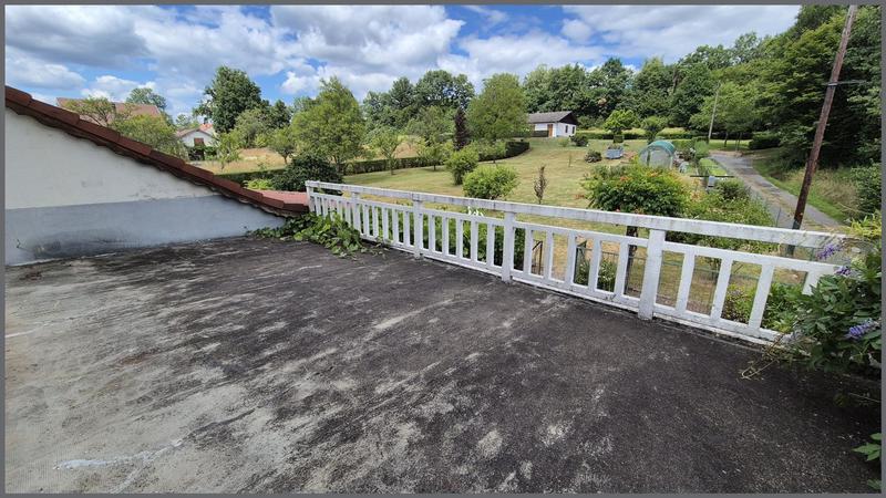 Maison - 185 m² - 185 pièces