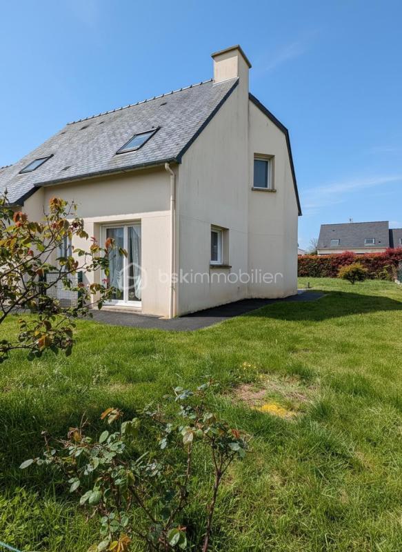 Maison - 90 m² - 5 pièces