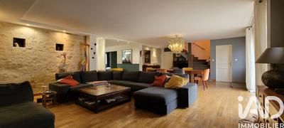 Maison - 265 m² - 6 pièces