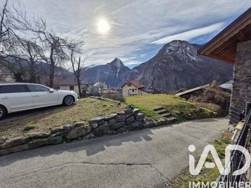 Maison - 98 m² - 5 pièces