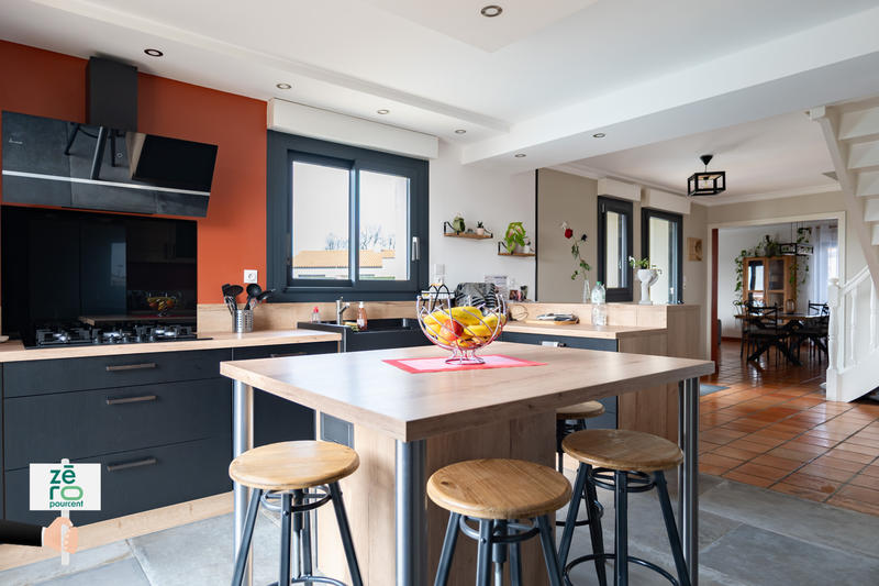 Maison - 211 m² - 8 pièces