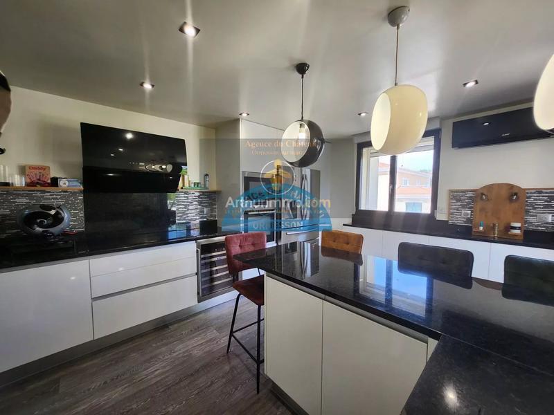 Appartement - 93 m² - 3 pièces