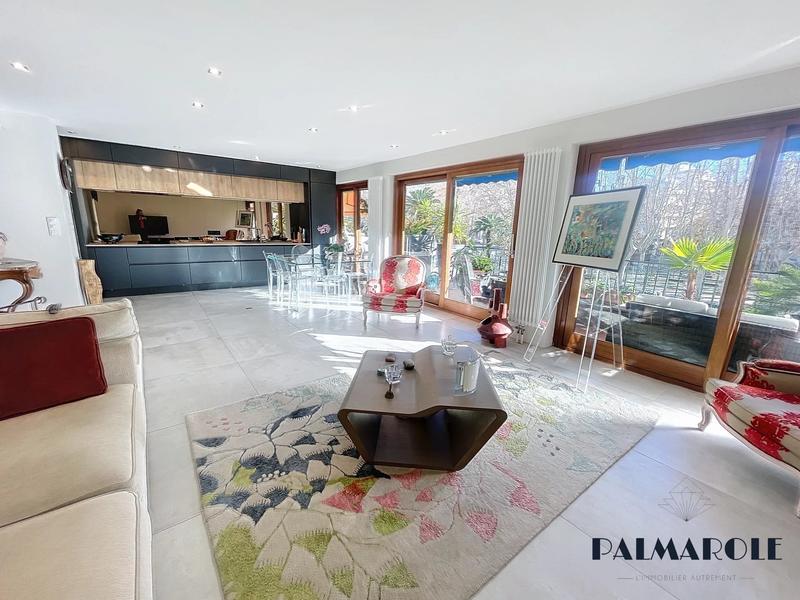 Appartement - 97 m² - 3 pièces