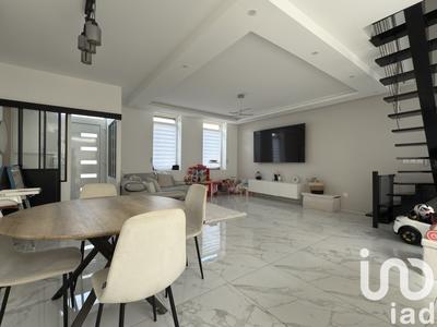 Maison - 98 m² - 4 pièces