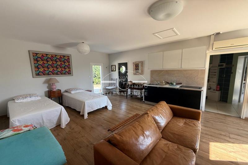 Villa - 208 m² - 4 pièces