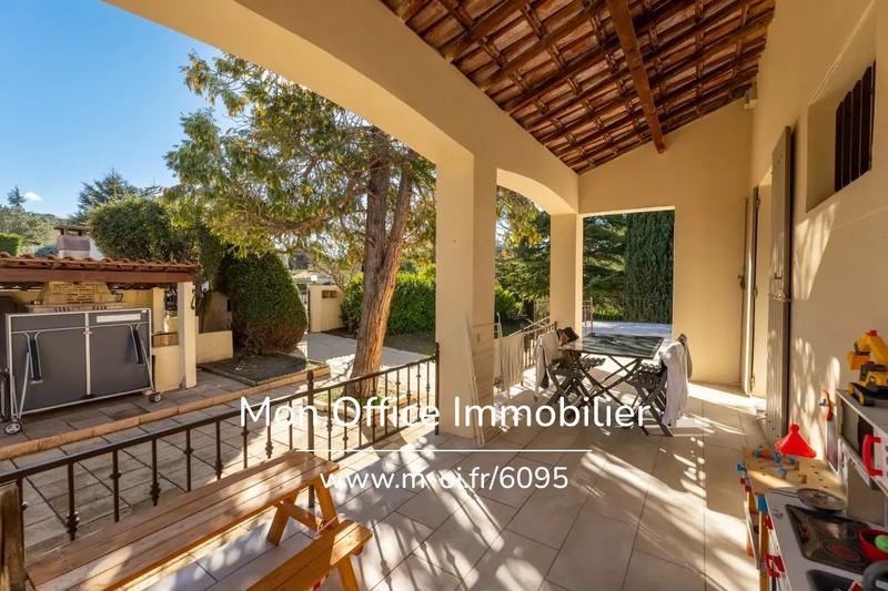 Villa - 160 m² - 5 pièces