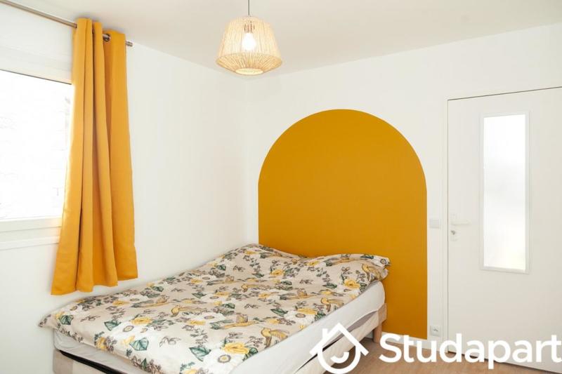 Appartement - 90 m² - 6 pièces