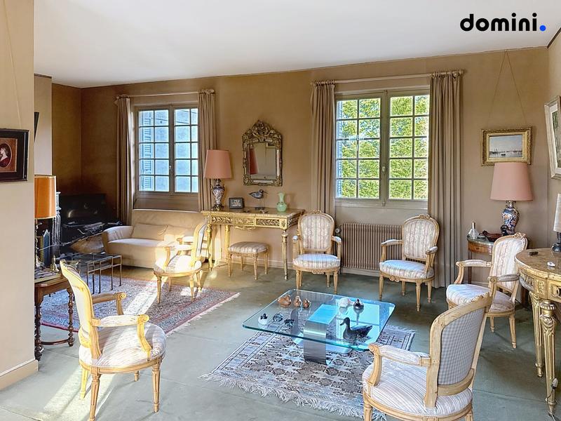 Maison ancienne - 264 m² - 11 pièces