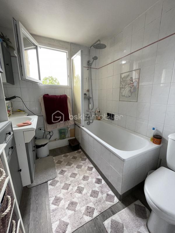 Maison - 200 m² - 7 pièces