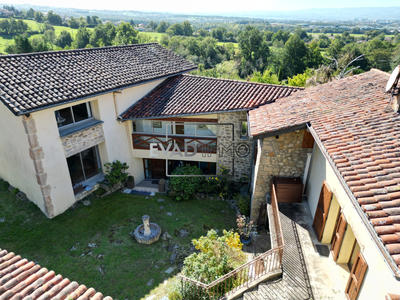 Ferme - 242 m² - 10 pièces
