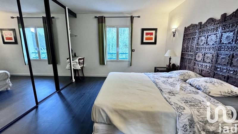 Maison - 214 m² - 8 pièces