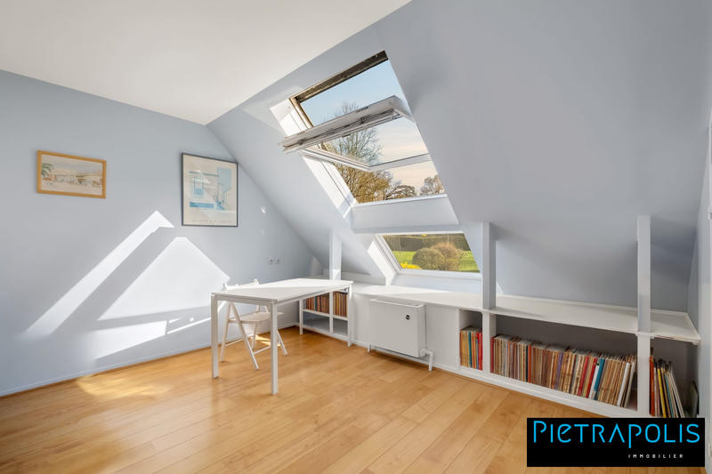 Maison - 224 m² - 7 pièces