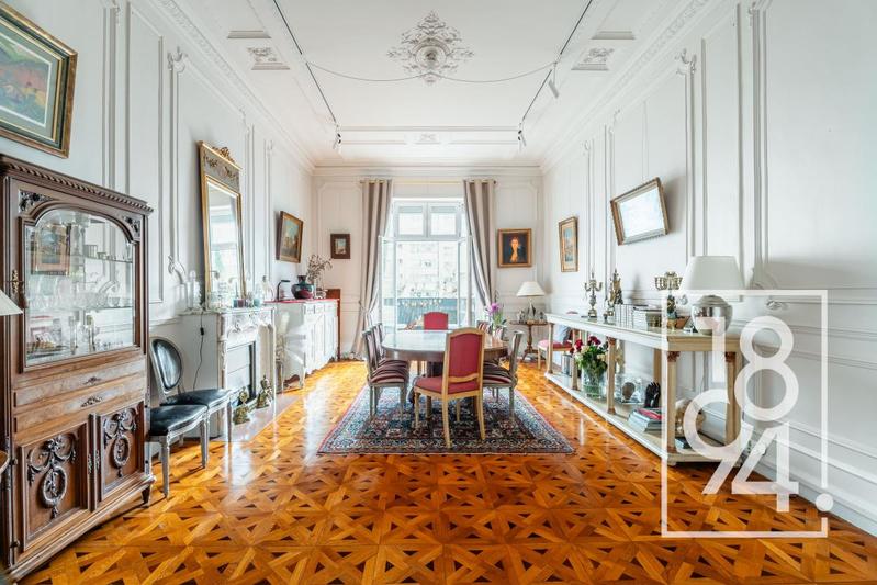 Appartement - 320 m² - 6 pièces