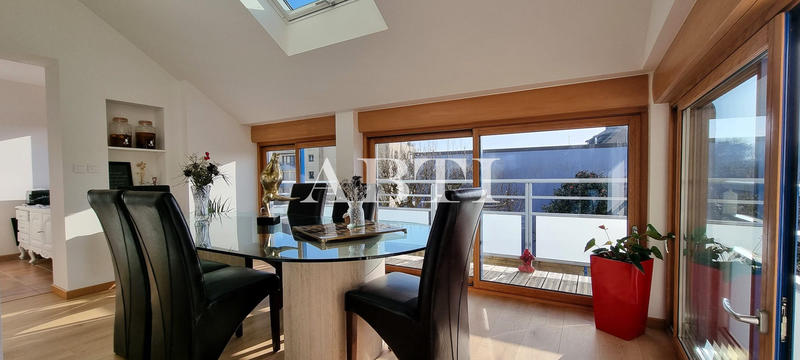 Appartement - 121 m² - 6 pièces