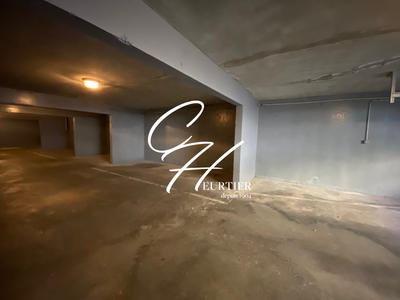 Parking / Garage - 8 m²