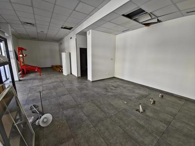 Local commercial - 74 m² - 1 pièce