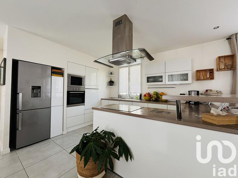 Maison - 98 m² - 5 pièces