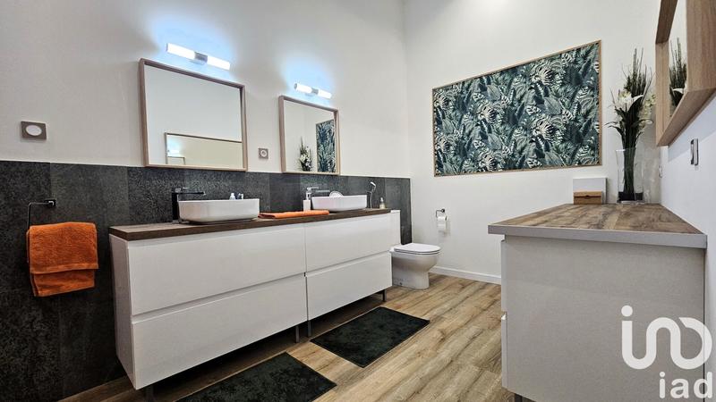 Maison - 251 m² - 7 pièces