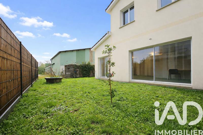 Maison - 95 m² - 5 pièces