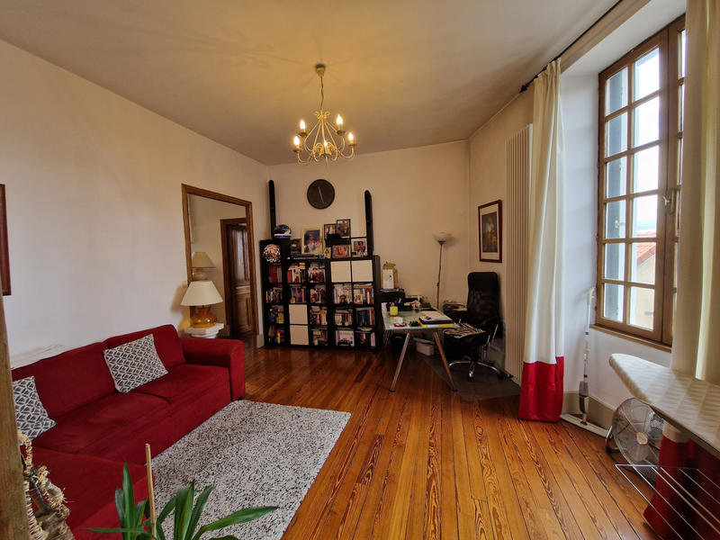 Appartement - 160 m² - 6 pièces