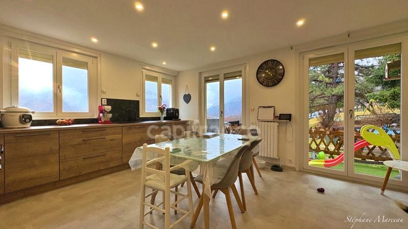 Maison - 139 m² - 5 pièces