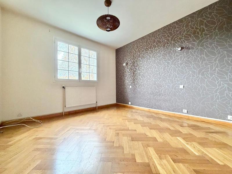 Maison - 141 m² - 7 pièces