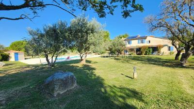 Maison - 369 m² - 23 pièces