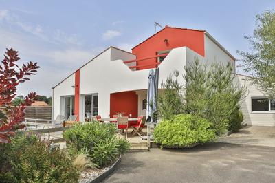 Maison traditionnelle - 145 m² - 6 pièces