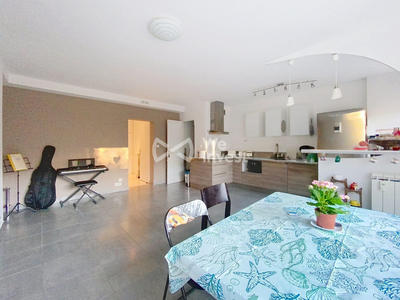 Appartement - 95 m² - 4 pièces