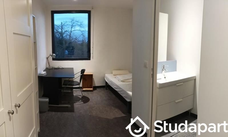 Chambre - 10 m² - 1 pièce