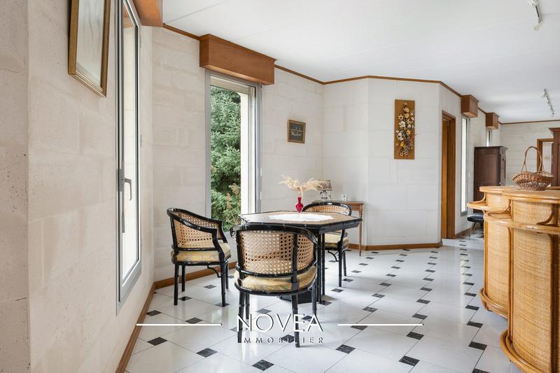 Villa - 396 m² - 6 pièces