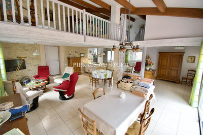 Propriété - 227 m² - 8 pièces