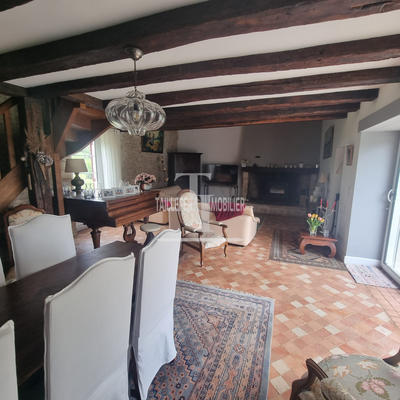 Maison - 160 m² - 5 pièces