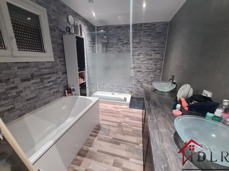 Maison de village - 117 m² - 6 pièces