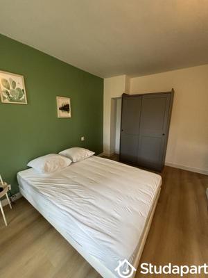 Chambre - 13 m² - 1 pièce