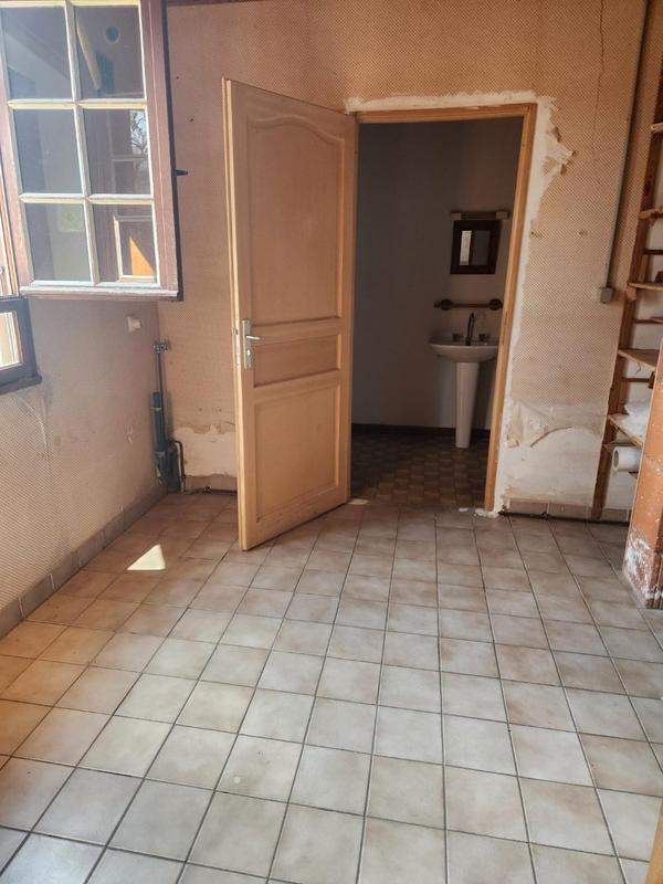 Maison - 230 m² - 8 pièces