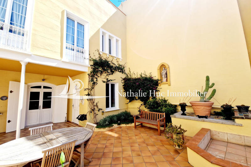 Maison de maîtres - 298 m² - 10 pièces